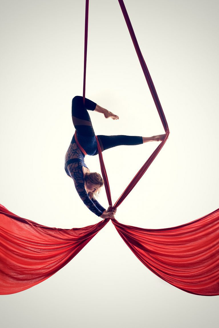 Aerial Silks Photoshoot Performers