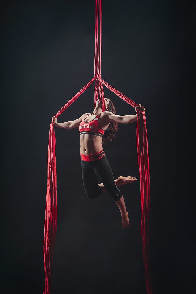 Aerial Silks Photoshoot Performers